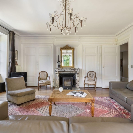  Annonces ALBIGNY : Maison / Villa | ECULLY (69130) | 500 m2 | 2 100 000 € 