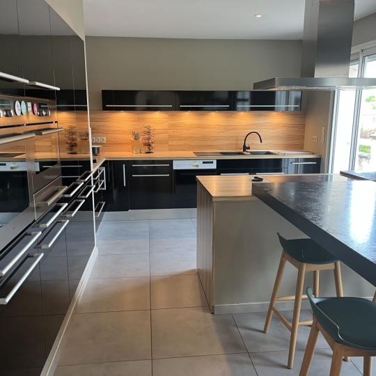  Annonces ALBIGNY : Maison / Villa | FRANS (01480) | 225 m2 | 625 000 &euro; 