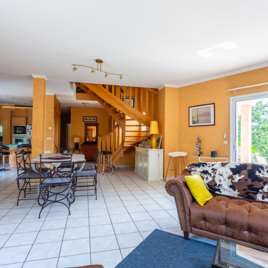  Annonces ALBIGNY : Maison / Villa | FLEURIEUX-SUR-L'ARBRESLE (69210) | 134 m2 | 690 000 &euro; 