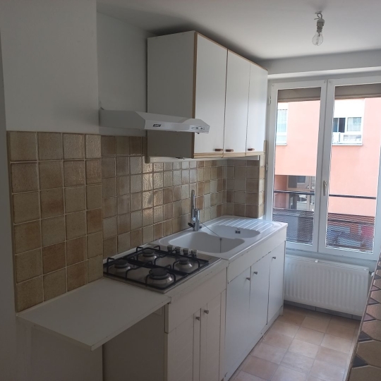  Annonces ALBIGNY : Immeuble | LA TOUR-DE-SALVAGNY (69890) | 162 m2 | 550 000 &euro; 