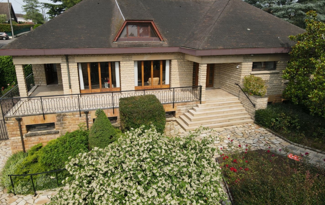 Annonces ALBIGNY : Maison / Villa | CHAMPAGNE-AU-MONT-D'OR (69410) | 285 m2 | 900 000 &euro; 