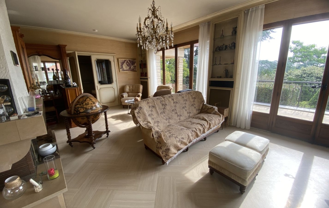 Annonces ALBIGNY : Maison / Villa | CHAMPAGNE-AU-MONT-D'OR (69410) | 285 m2 | 900 000 &euro; 