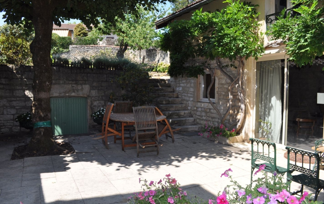 Annonces ALBIGNY : Maison / Villa | LUCENAY (69480) | 242 m2 | 595 000 &euro; 