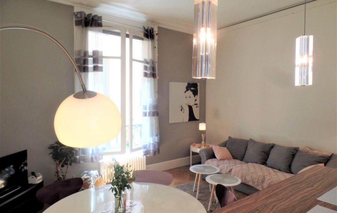 Annonces ALBIGNY : Apartment | LYON (69002) | 45 m2 | 1 300 € 