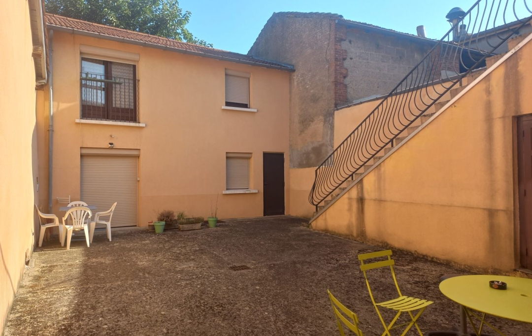 Annonces ALBIGNY : Immeuble | LA TOUR-DE-SALVAGNY (69890) | 162 m2 | 550 000 &euro; 