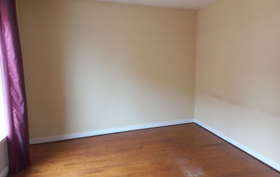 Annonces ALBIGNY : Immeuble | LA TOUR-DE-SALVAGNY (69890) | 162 m2 | 550 000 &euro; 
