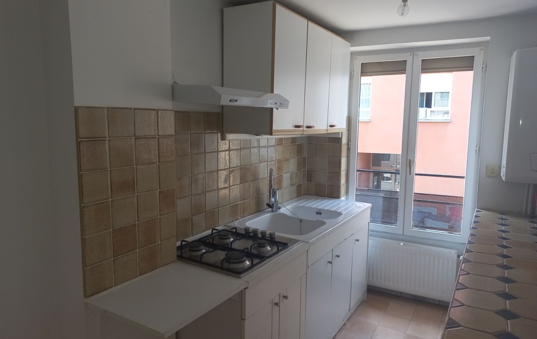 Annonces ALBIGNY : Immeuble | LA TOUR-DE-SALVAGNY (69890) | 162 m2 | 550 000 &euro; 